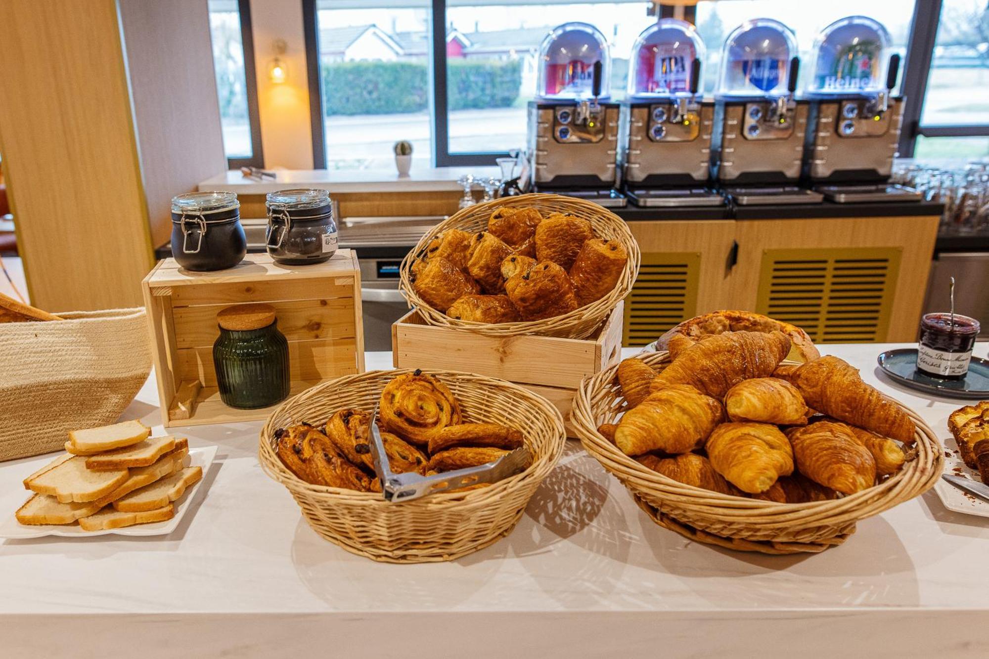 B Hotel Troyes Aeroport La Chapelle-Saint-Luc Ngoại thất bức ảnh