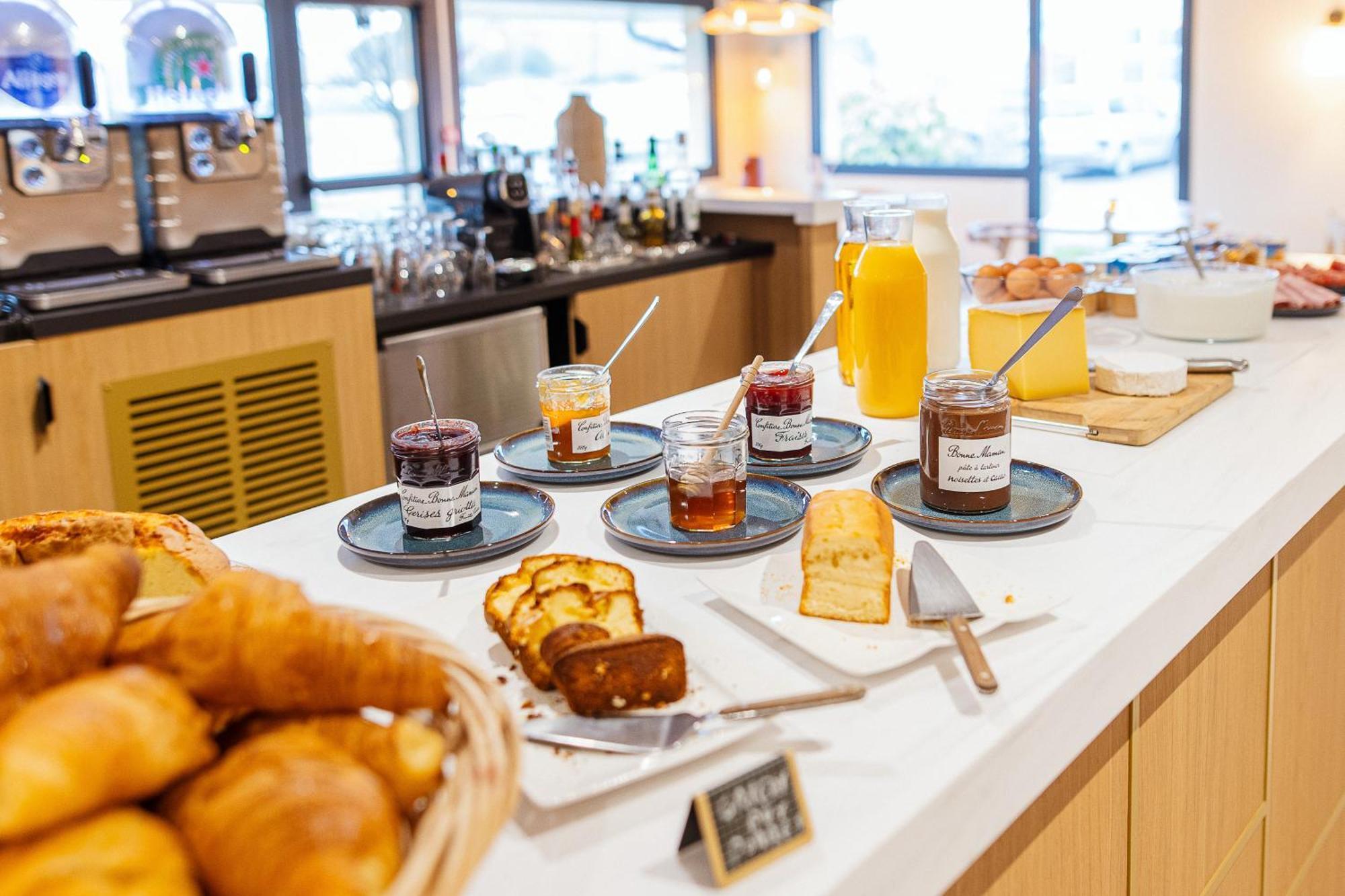 B Hotel Troyes Aeroport La Chapelle-Saint-Luc Ngoại thất bức ảnh